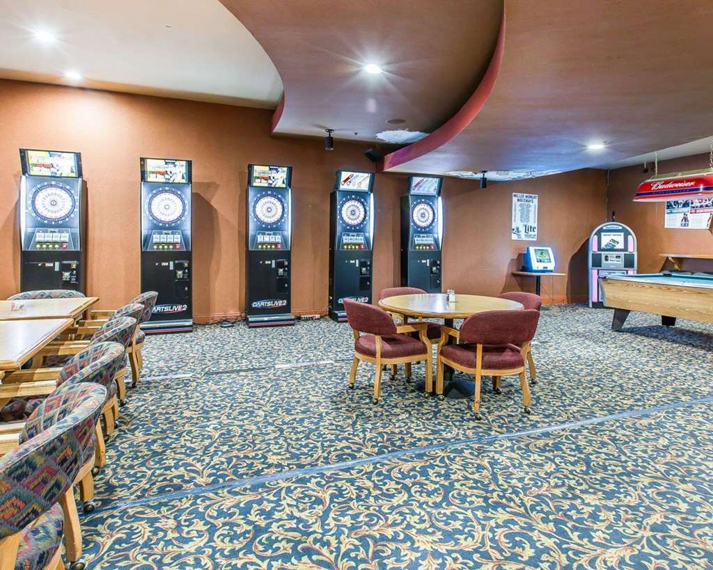 Days Inn By Wyndham Stockton Restoran gambar